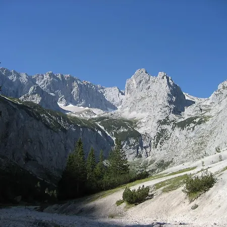 Haus Deutsch Berg-see- Und Schloss Neuschwanstein Naehe * Roßhaupten